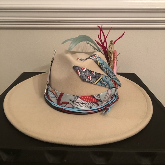Custom-Made Felt Fedora - “Bird Eye View” - Picture 1 of 11